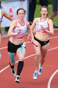 20150509_ic4 4x100m in actie (Foto: T Sisk)