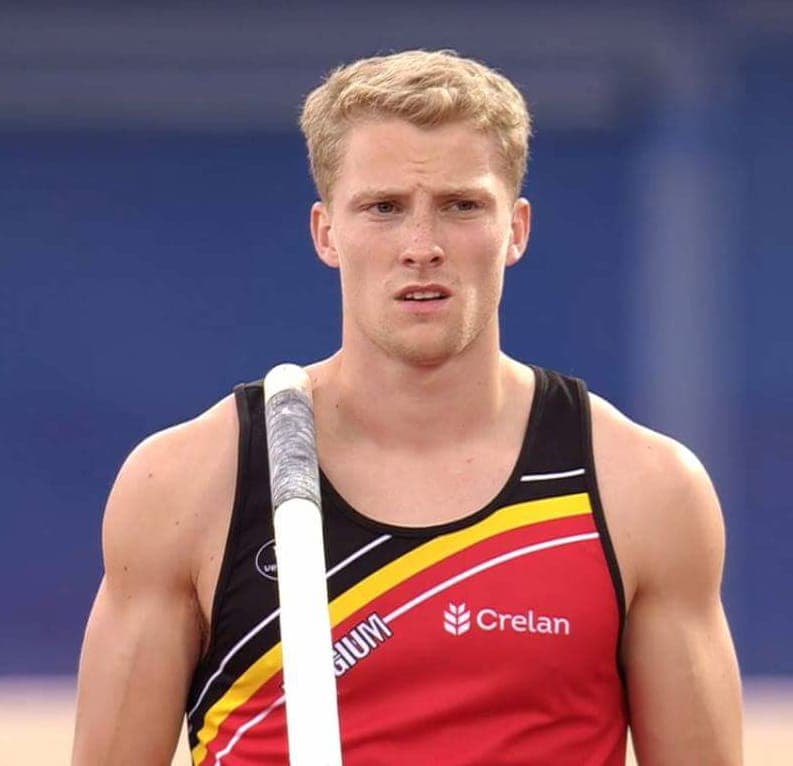 Ben-Broeders_EK4 Ben maakt zich klaar voor de aanloop (foto Laura Quirin)
