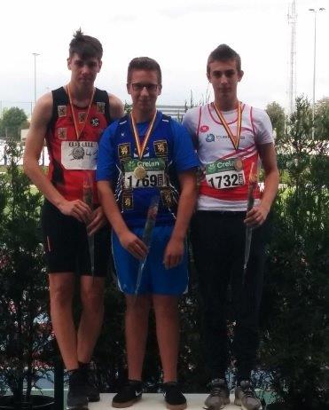 Kwinten met verrassend brons kogelstoten bij de cadetten Kwinten met verrassend brons kogelstoten bij de cadetten