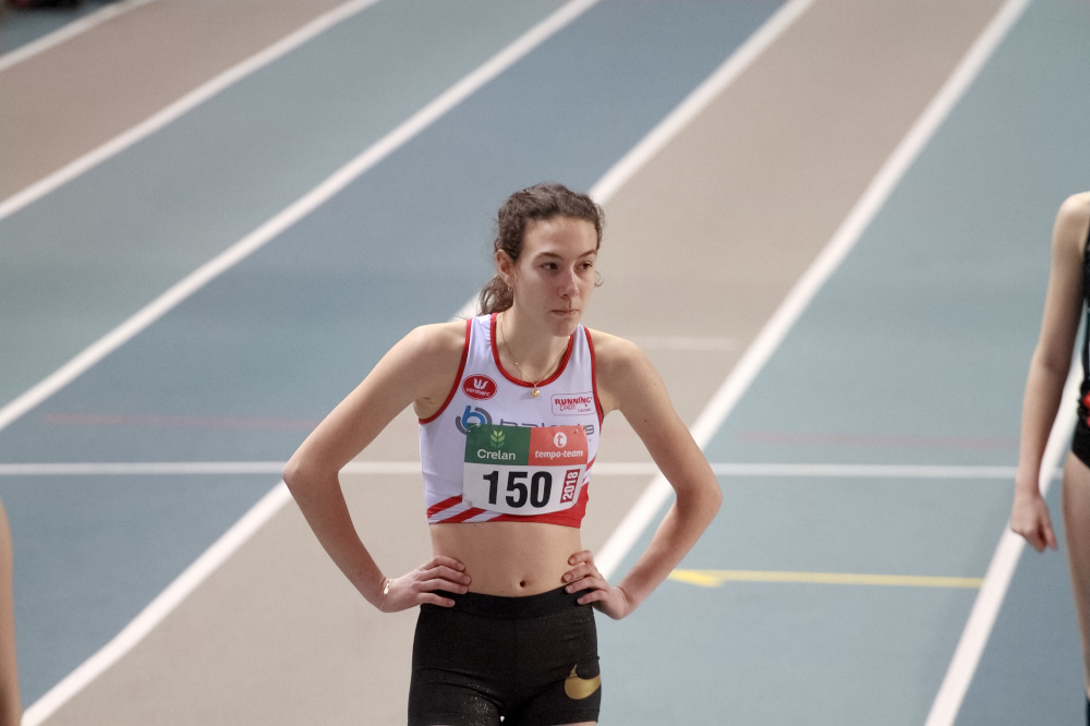 Louise Craemers aan start 800m Louise Craemers aan start 800m