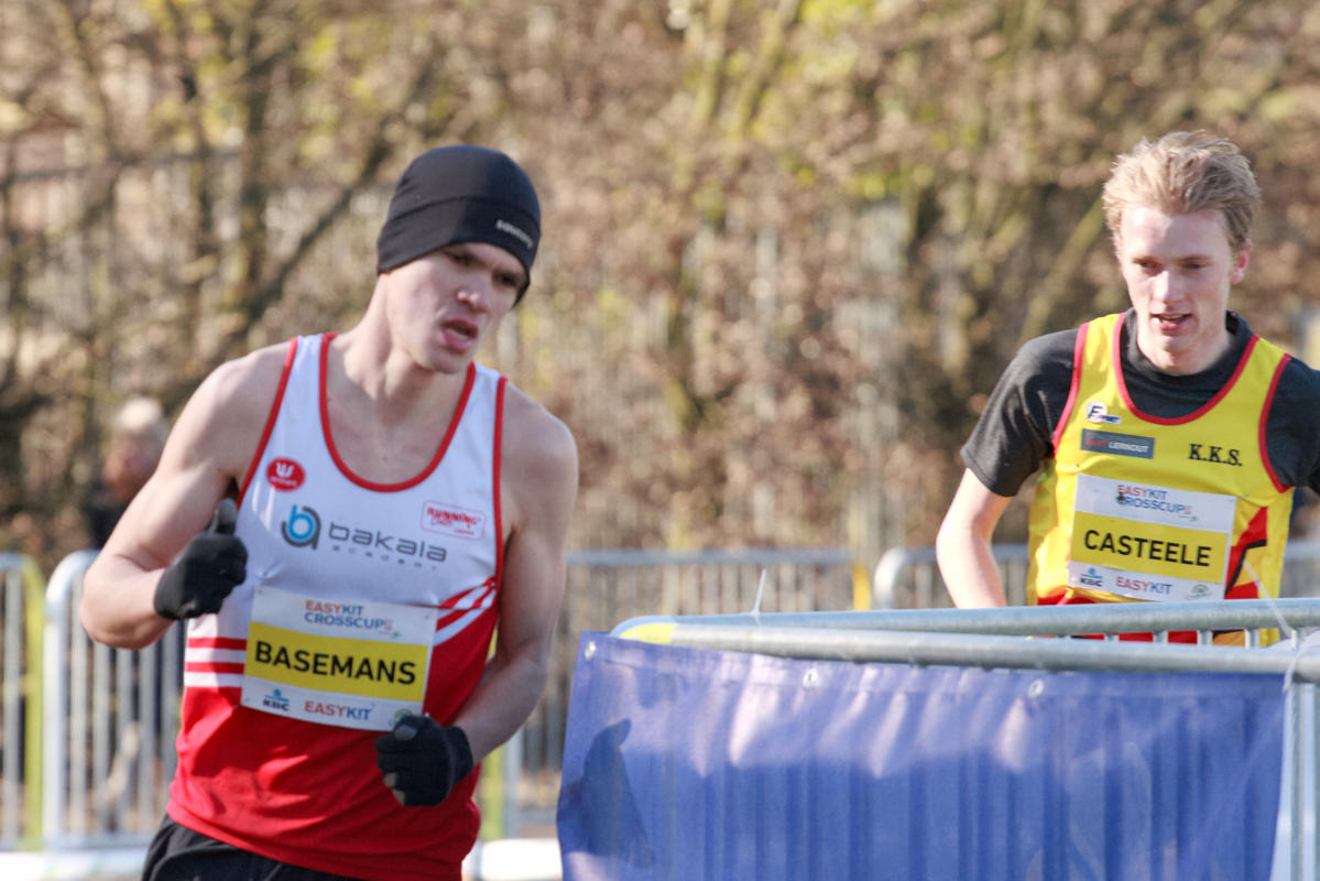 Dries onderweg naar sterke 5e plaats in de lange cross Dries onderweg naar sterke 5e plaats in de lange cross