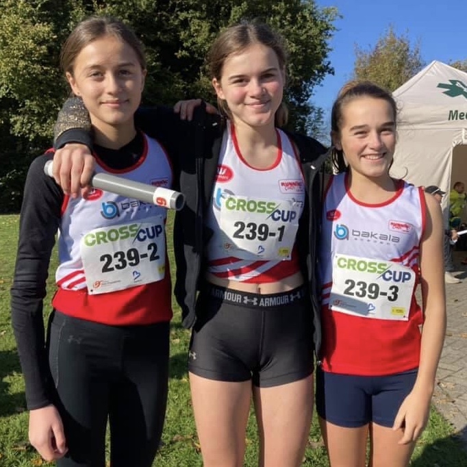 Cadetten Annabel, Eva en Marith werden knap 6° ! Cadetten Annabel, Eva en Marith werden knap 6° !