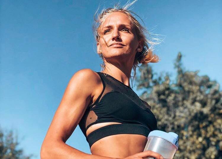 Olympiër Hanne Claes voert sterk DCLA-kwartet over 400m aan. Olympiër Hanne Claes voert sterk DCLA-kwartet over 400m aan.