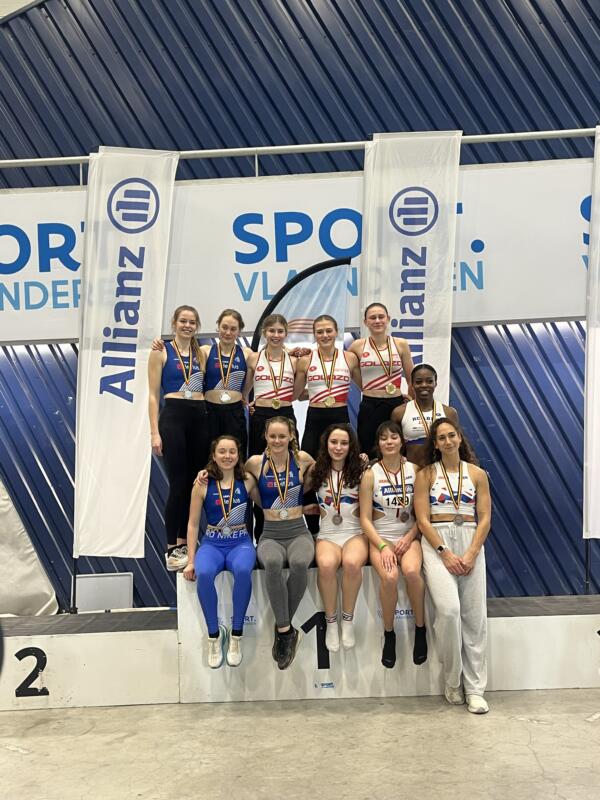 DCLA 4 x 400m Vrouwen met BK winst en Belgisch Record. DCLA 4 x 400m Vrouwen met BK winst en Belgisch Record.